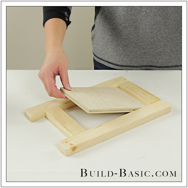 Build a DIY Tabletop Easel - Build Basic